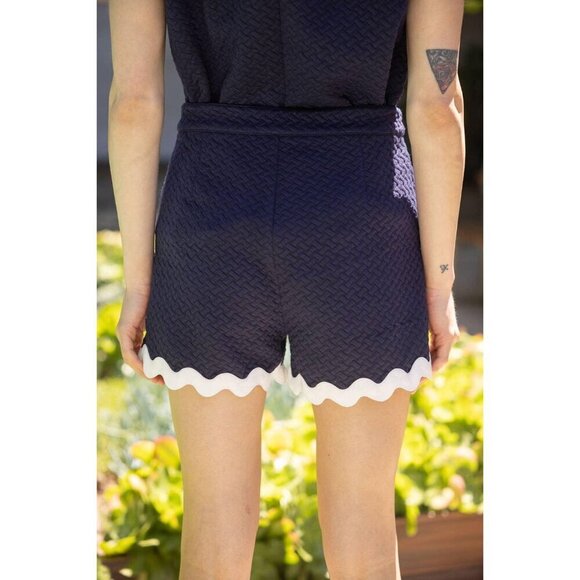 Textured Ric Rac trim Shorts - Picture 2 of 8